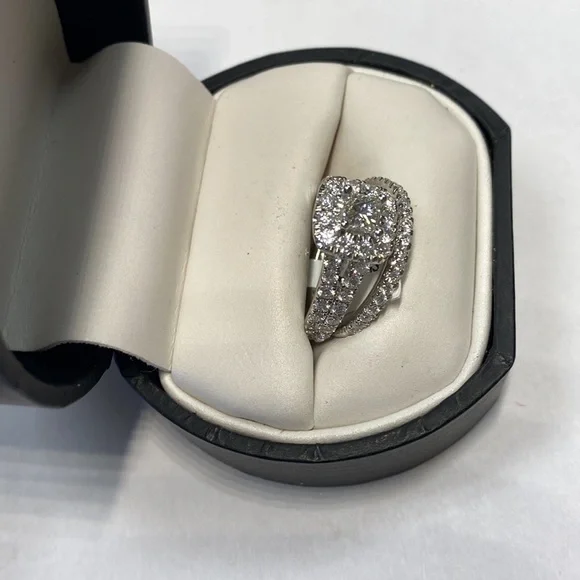 NEW 14K Gold Diamonds Bridal set - Picture 2 of 7